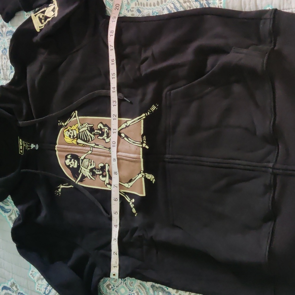 Spooky Skeleton Dancing Sweatshirt 30 Morbid Minutes from Rooster Teeth - Picture 5 of 7